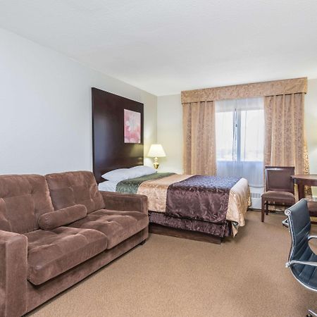 Super 8 By Wyndham Innisfail Exterior foto